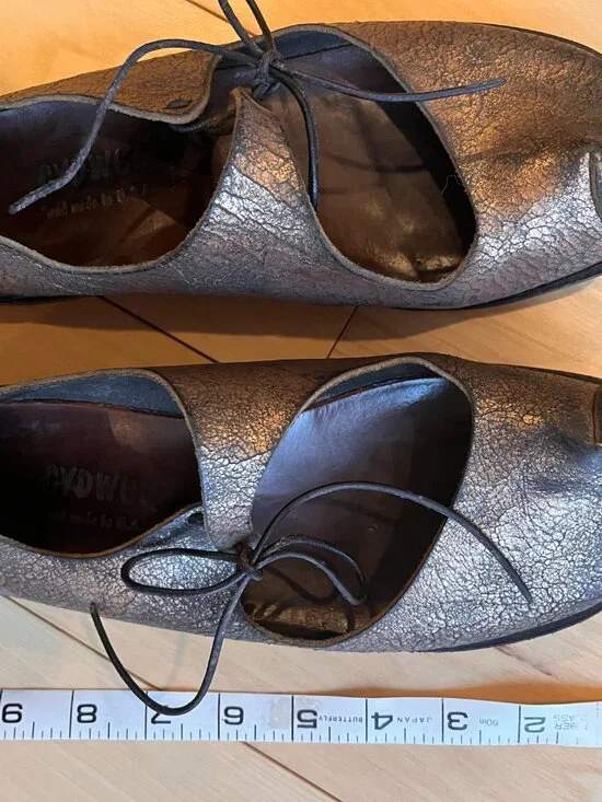 cydwoq Dust shoes, antique gold, size 37.5 - Picture 6 of 7